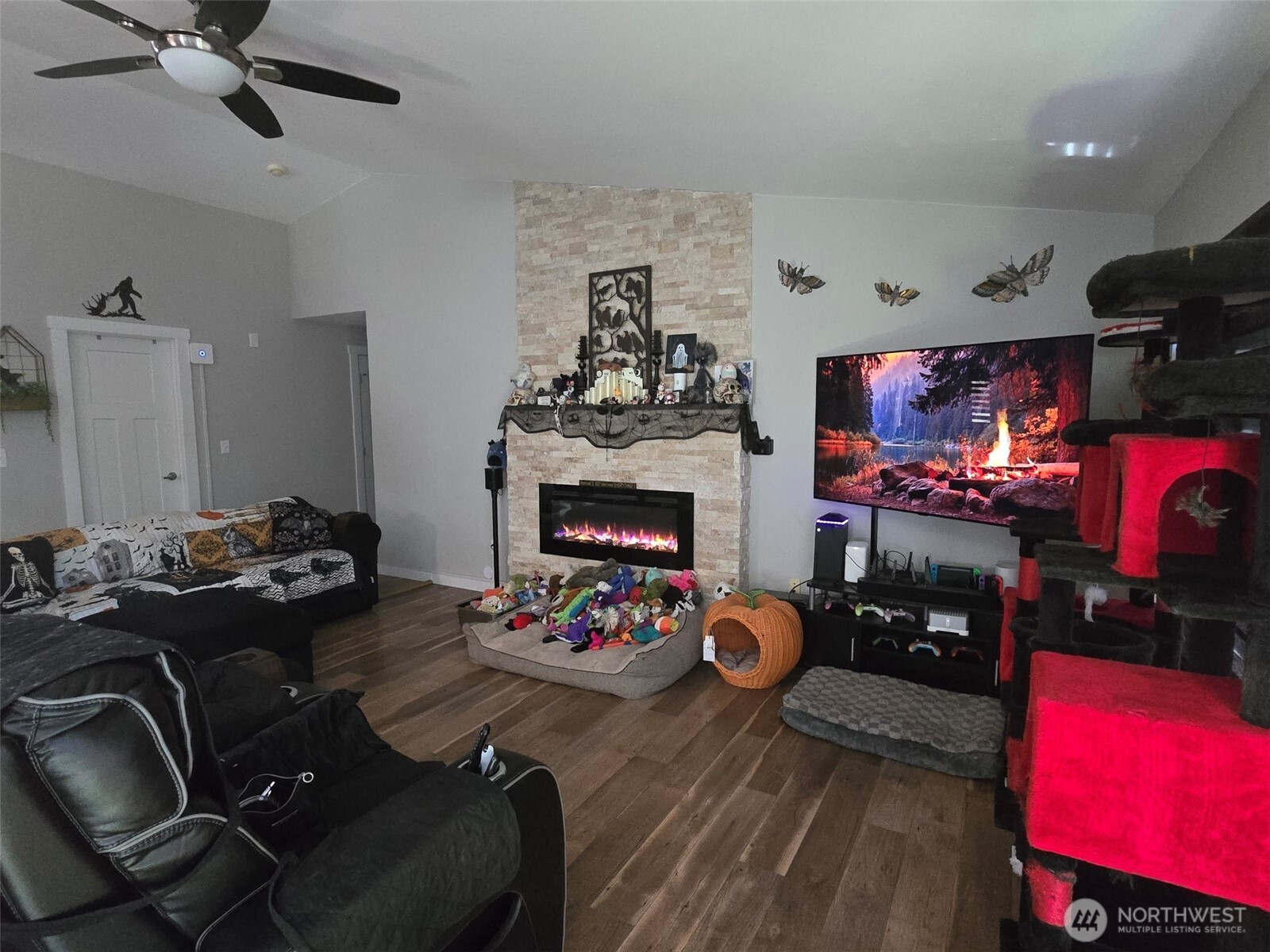 6611 Crescent Beach Rd Road NW Vaughn WA 98394