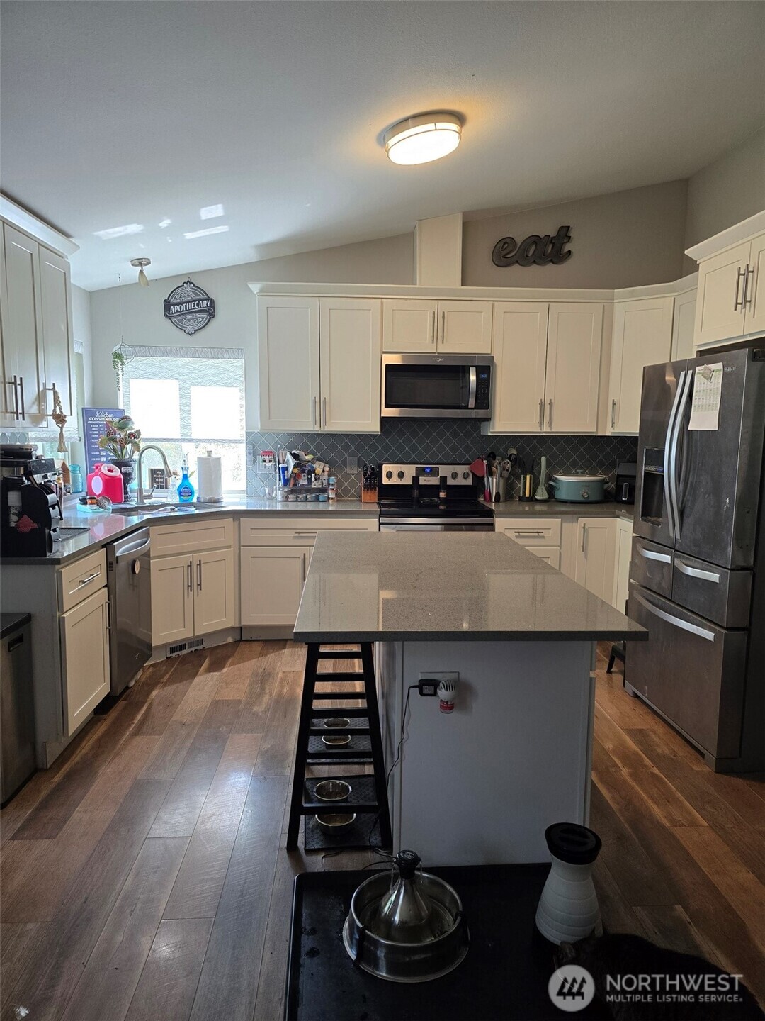 6611 Crescent Beach Rd Road NW Vaughn WA 98394