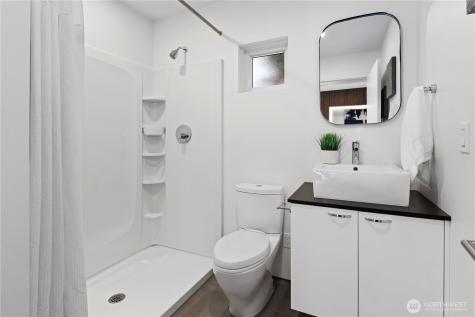 6304 Lakeview Drive Kirkland WA 98033