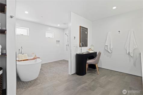 6304 Lakeview Drive Kirkland WA 98033