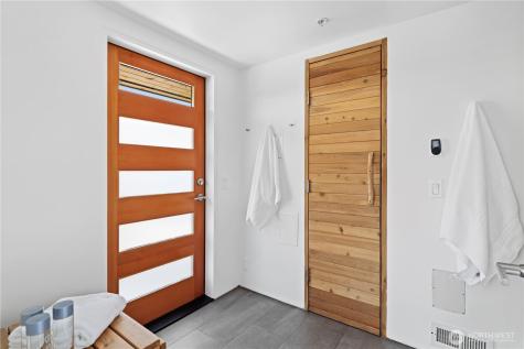 6304 Lakeview Drive Kirkland WA 98033