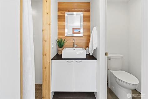 6304 Lakeview Drive Kirkland WA 98033