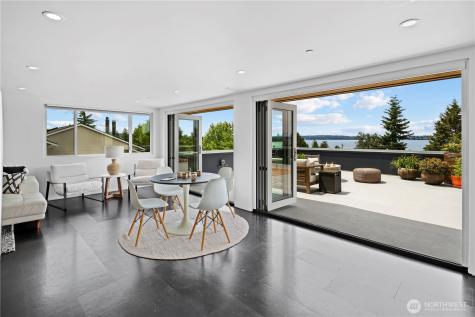 6304 Lakeview Drive Kirkland WA 98033