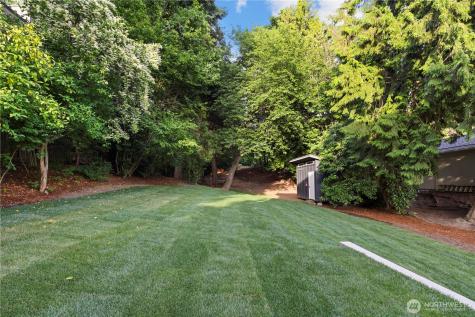 6304 Lakeview Drive Kirkland WA 98033