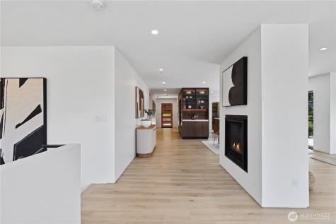 6304 Lakeview Drive Kirkland WA 98033
