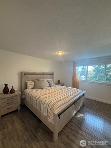 1017 Ballentine Street Raymond WA 98577