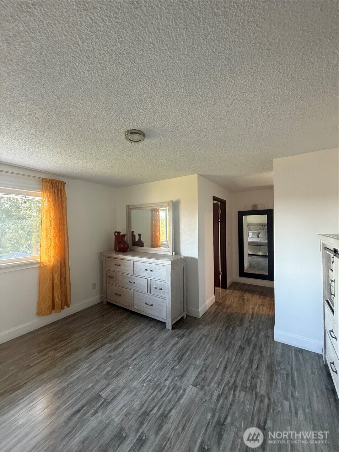 1017 Ballentine Street Raymond WA 98577