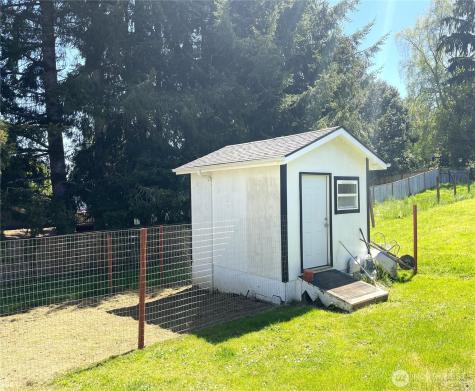 1017 Ballentine Street Raymond WA 98577