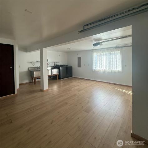 1017 Ballentine Street Raymond WA 98577