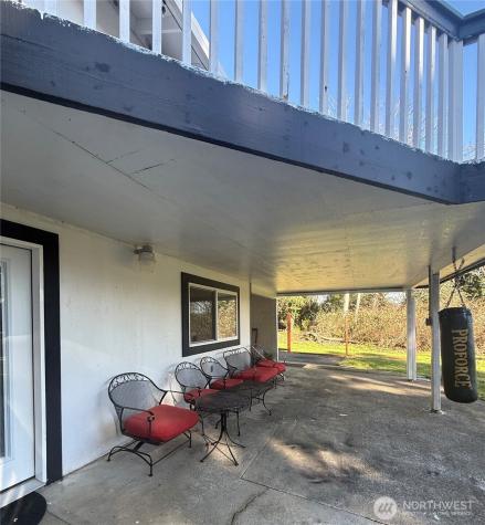 1017 Ballentine Street Raymond WA 98577