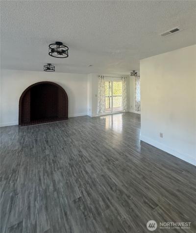 1017 Ballentine Street Raymond WA 98577