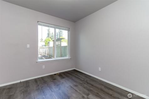 27012 117th Place SE Kent WA 98030