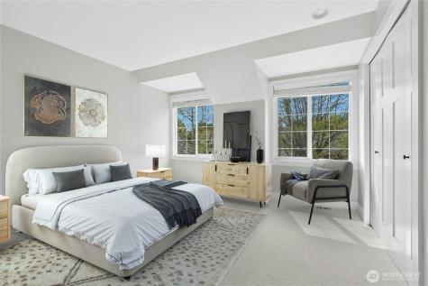 2218 274th Court SE Sammamish WA 98075