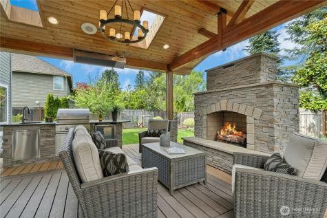 2218 274th Court SE Sammamish WA 98075