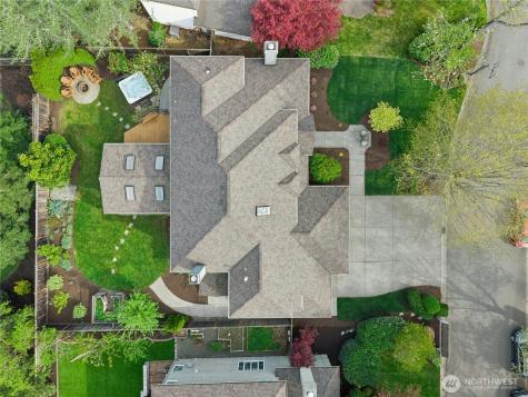 2218 274th Court SE Sammamish WA 98075