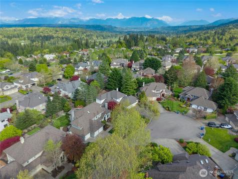 2218 274th Court SE Sammamish WA 98075