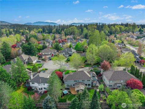 2218 274th Court SE Sammamish WA 98075