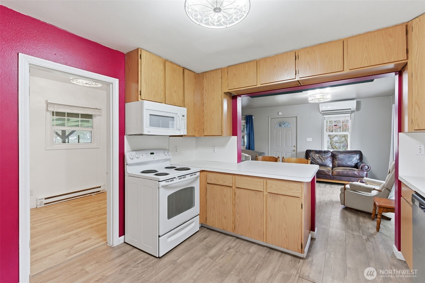 403 Queen Avenue Pe Ell WA 98572