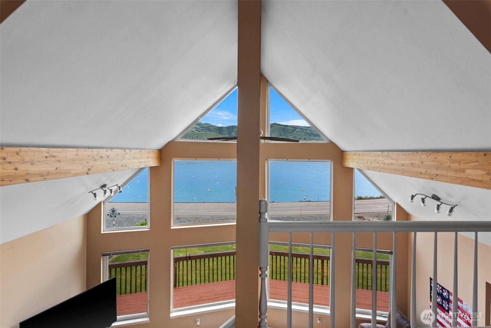 111 Eldorado Way Chelan WA 98816