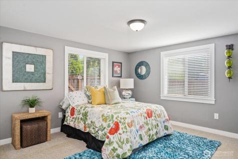 19828 104th Avenue SE Renton WA 98055
