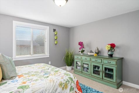 19828 104th Avenue SE Renton WA 98055