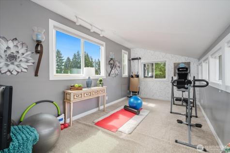 19828 104th Avenue SE Renton WA 98055
