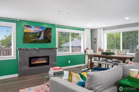19828 104th Avenue SE Renton WA 98055