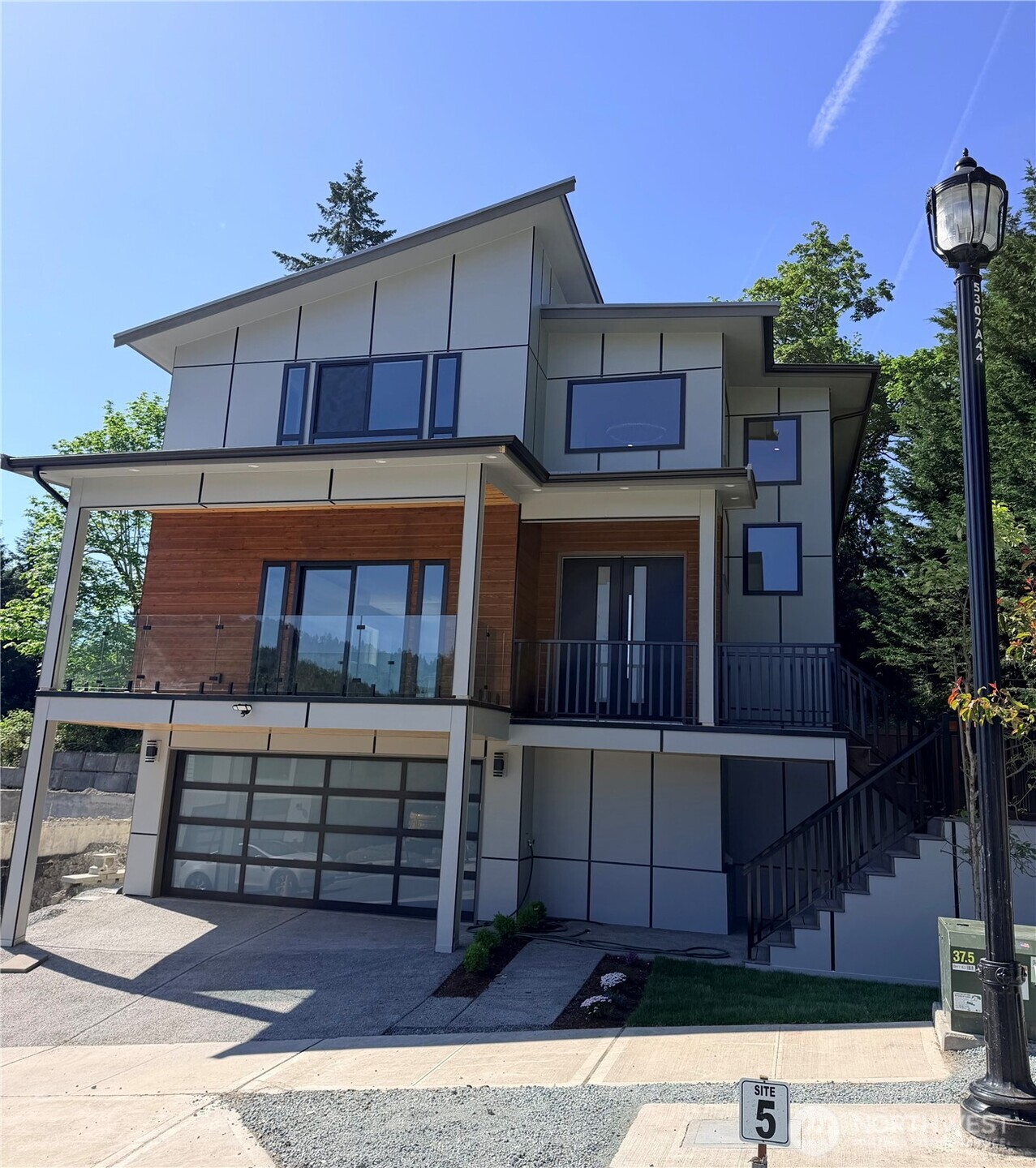 4305 NE 26 Place Renton WA 98059