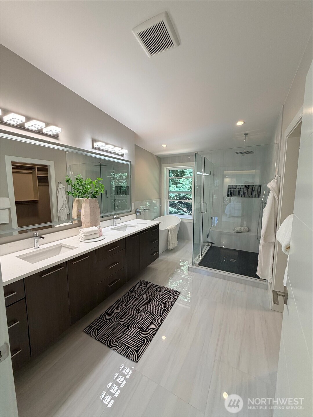 4305 NE 26 Place Renton WA 98059