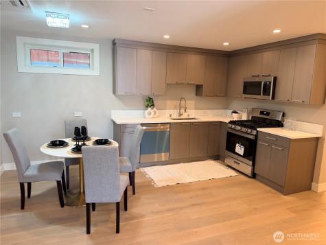 4305 NE 26 Place Renton WA 98059