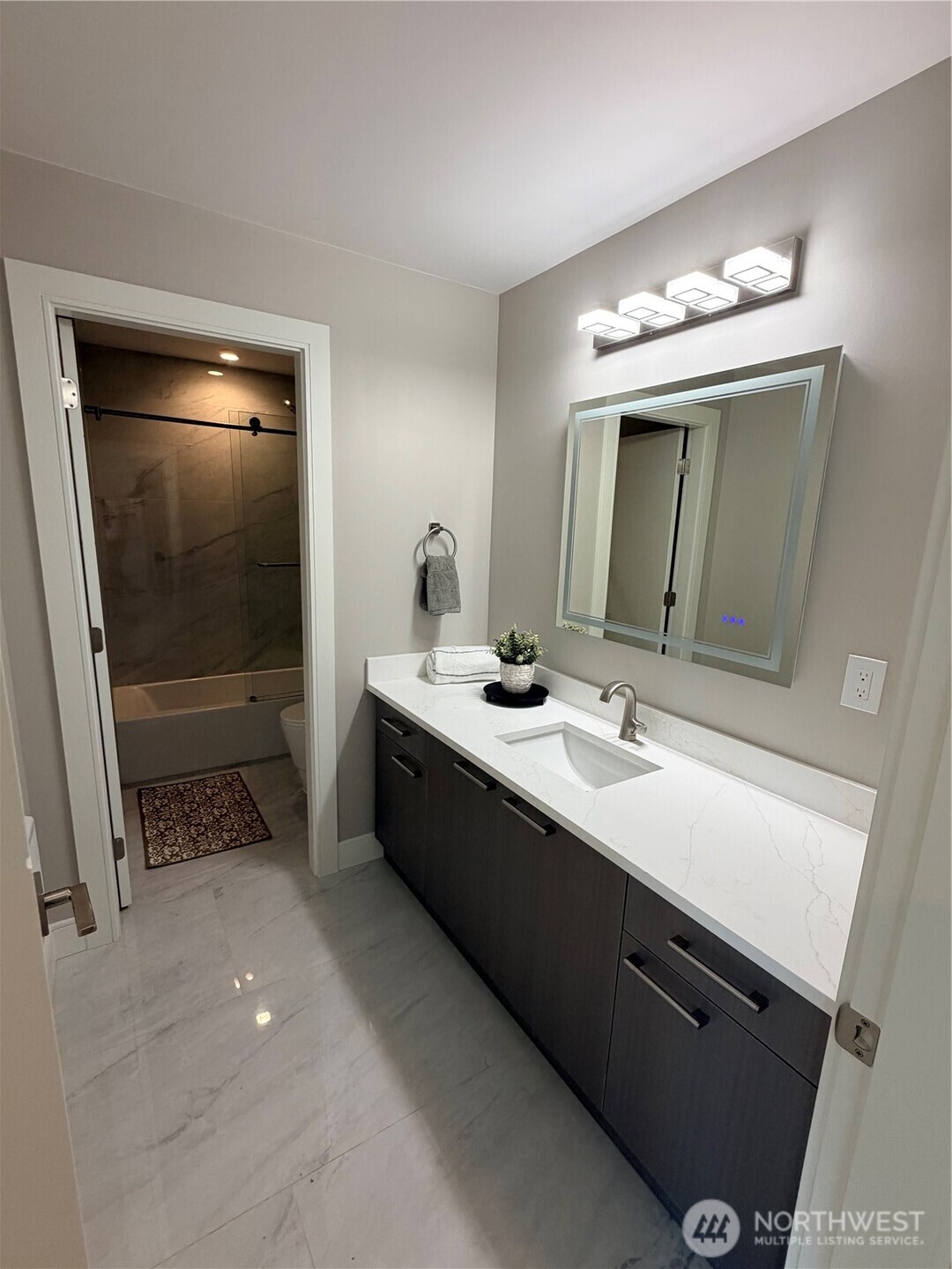 4305 NE 26 Place Renton WA 98059