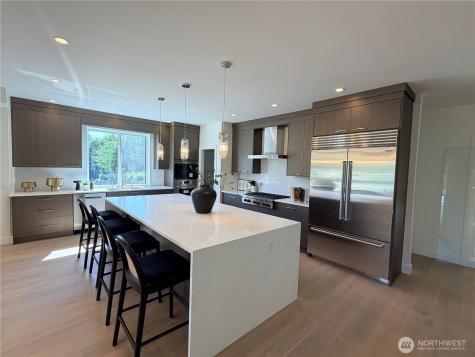 4305 NE 26 Place Renton WA 98059
