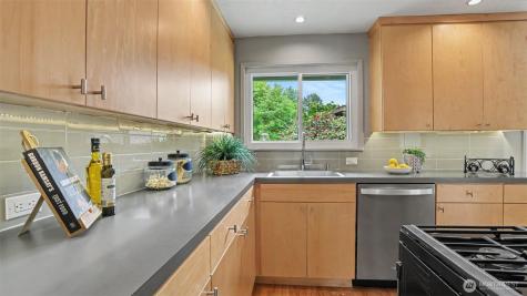 12515 SE 171st Street Renton WA 98058