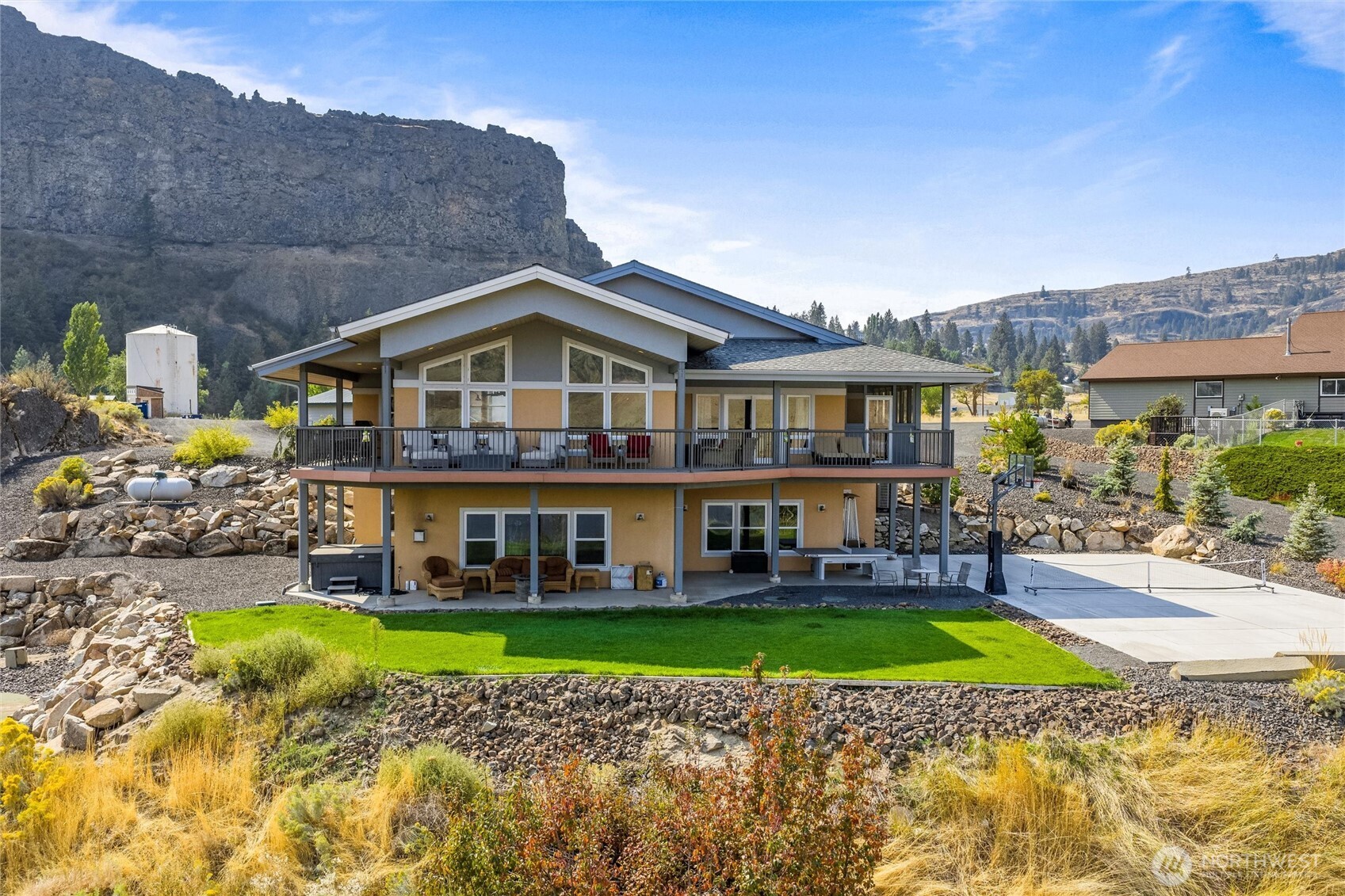 25725 Lincoln Hill Place E Creston WA 99147