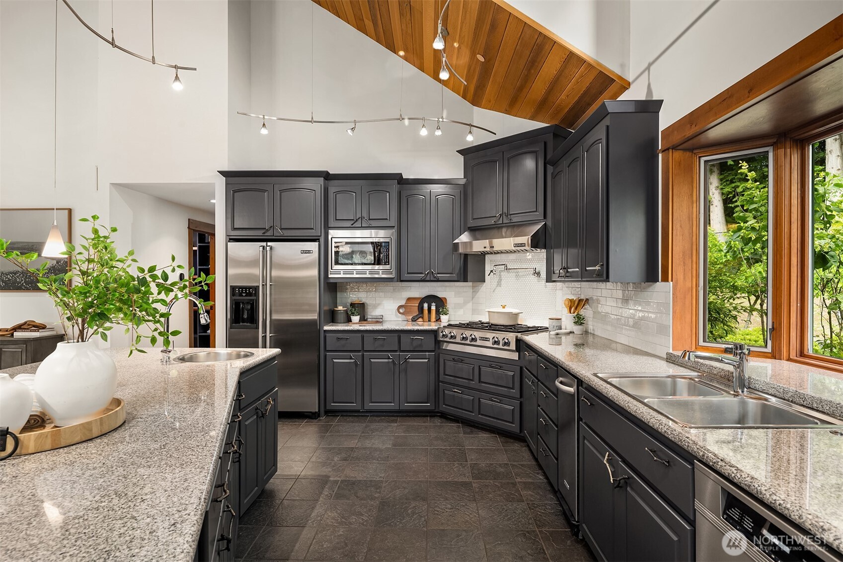 16700 Saybrook Drive NE Woodinville WA 98077