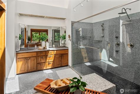 16700 Saybrook Drive NE Woodinville WA 98077