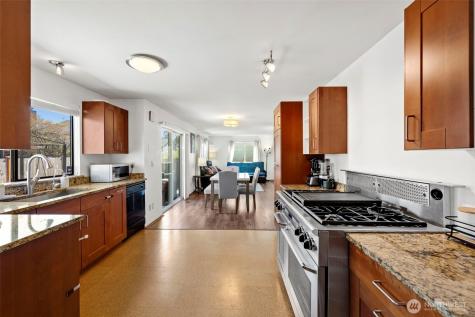 28046 121st Avenue SE Kent WA 98030