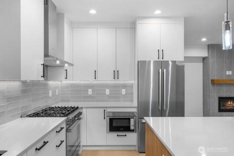 687 NW Locust St (Homesite #13) Issaquah WA 98027
