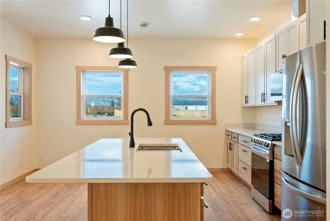 7 Round Rock Lane Winthrop WA 98862