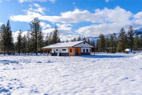 7 Round Rock Lane Winthrop WA 98862