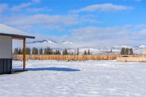 7 Round Rock Lane Winthrop WA 98862