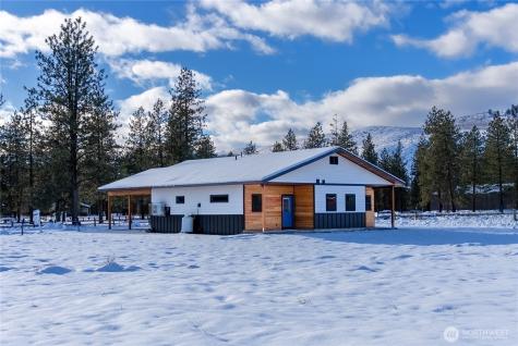 7 Round Rock Lane Winthrop WA 98862