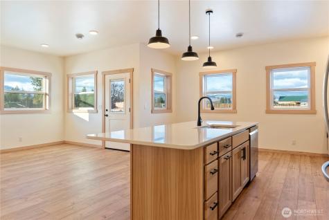 7 Round Rock Lane Winthrop WA 98862