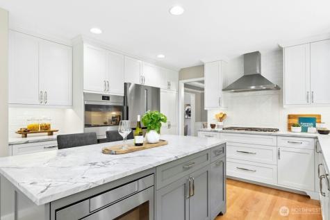 4649 225th Avenue SE Sammamish WA 98075