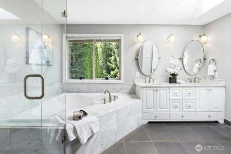 4649 225th Avenue SE Sammamish WA 98075