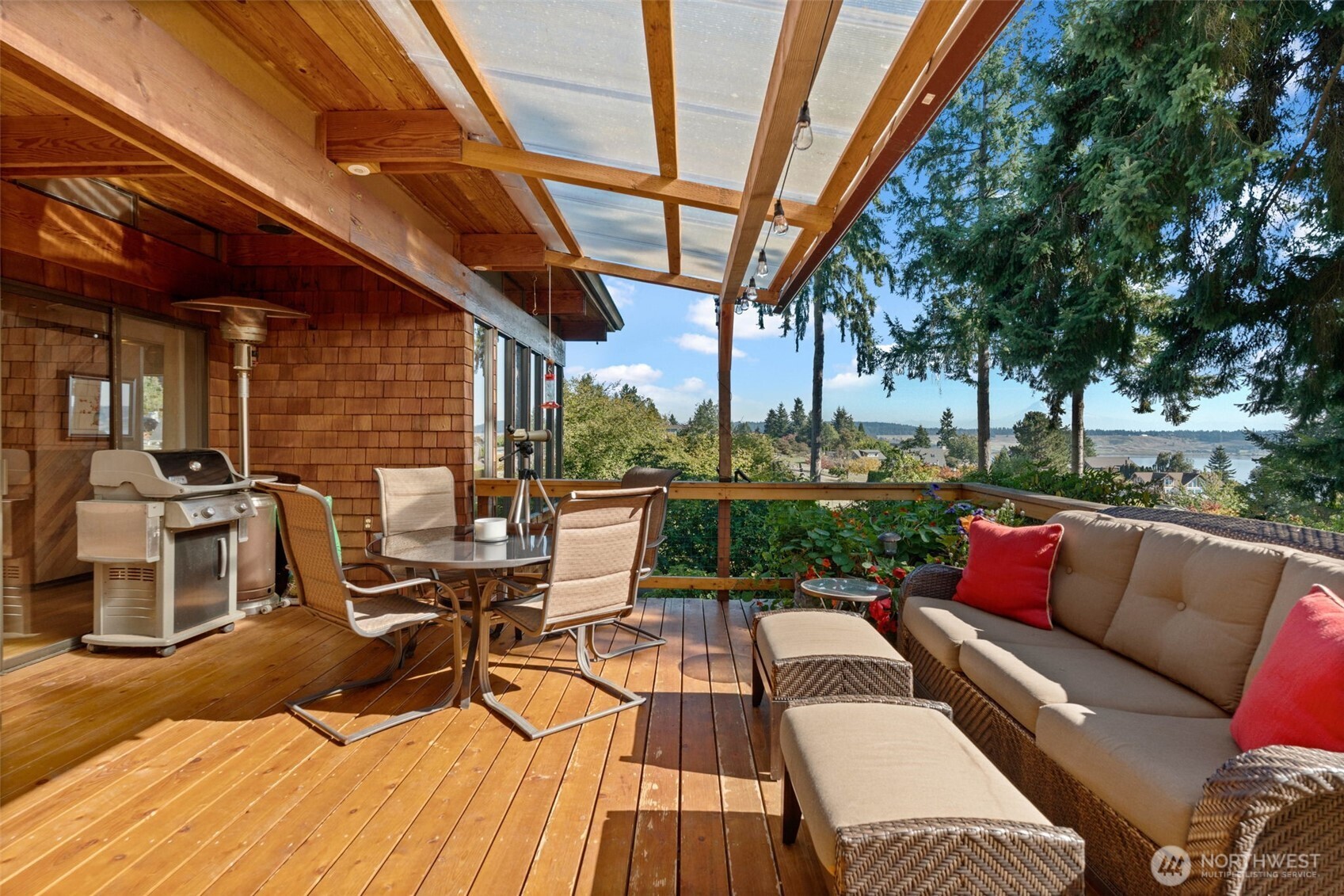 1130 Queets Drive Fox Island WA 98333