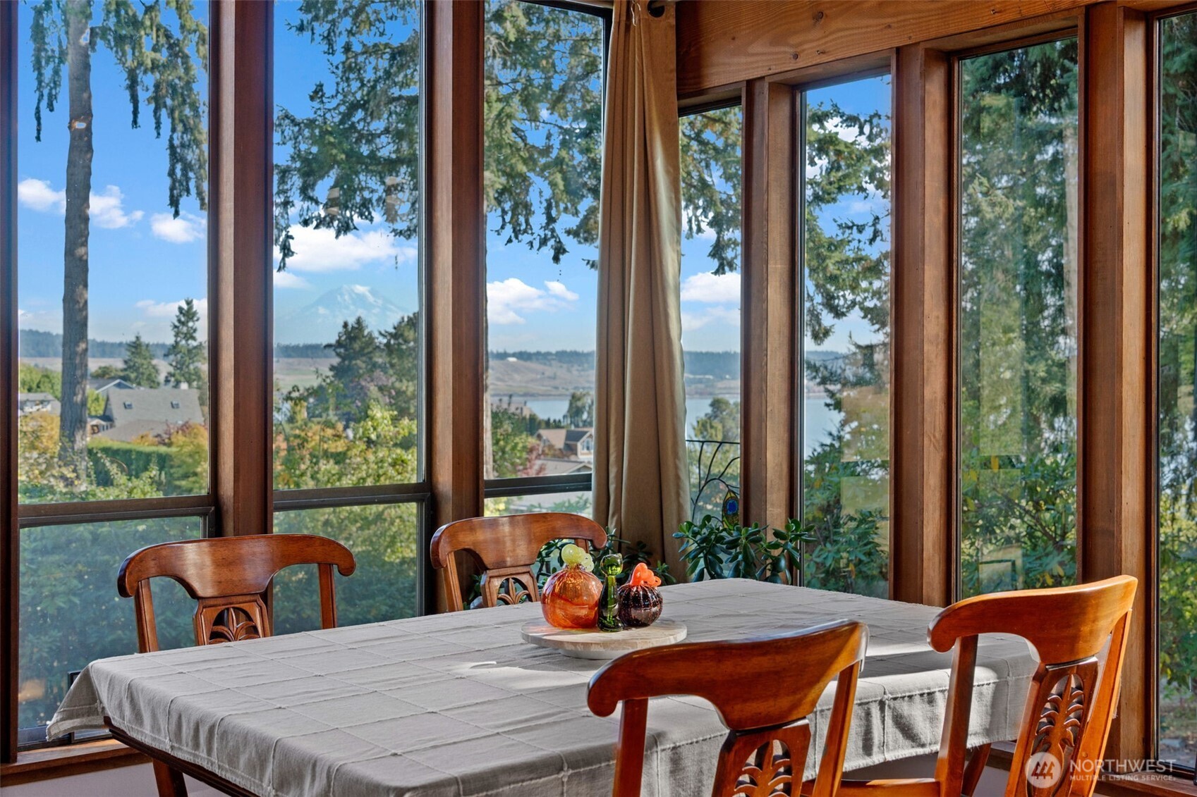 1130 Queets Drive Fox Island WA 98333
