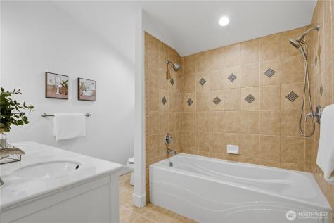 1022 Taylor Avenue N Seattle WA 98109