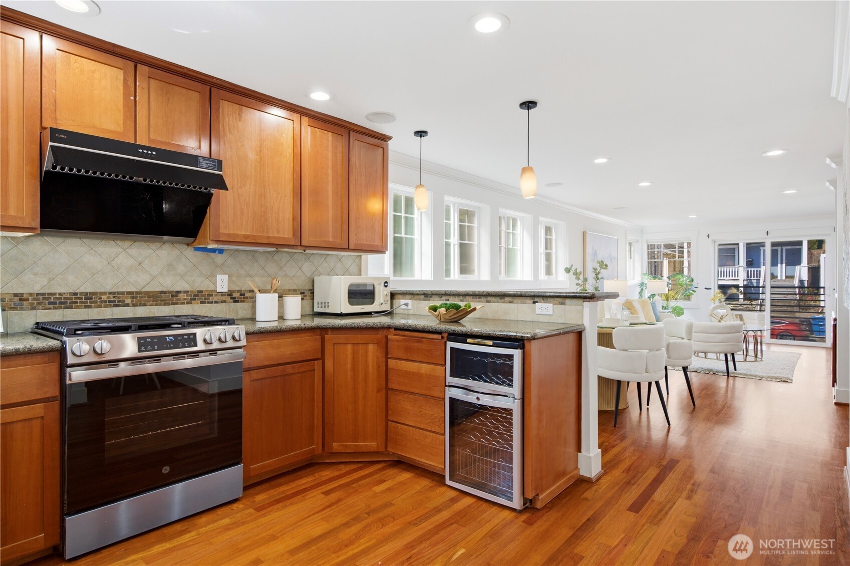 1022 Taylor Avenue N Seattle WA 98109