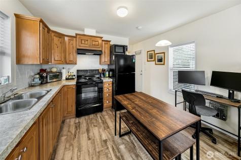 3439 S 184th Street Seatac WA 98188